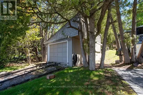 33 Pineway Court Trent Lakes ON K0L 1J0