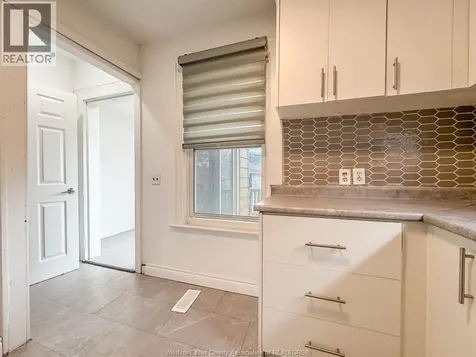 1842 Drouillard Windsor ON N8W 3X5