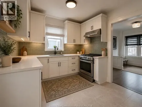 1842 Drouillard Windsor ON N8W 3X5