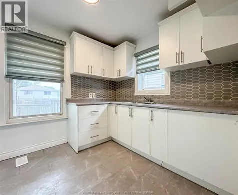 1842 Drouillard Windsor ON N8W 3X5