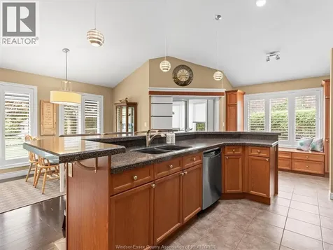 26 Golfview Kingsville ON N9Y 4E3