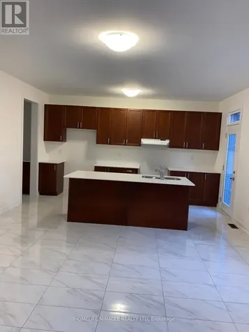 335 Reg Harrison Trail Newmarket (glenway Estates) ON L3X 0M2