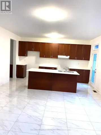 335 Reg Harrison Trail Newmarket (glenway Estates) ON L3X 0M2