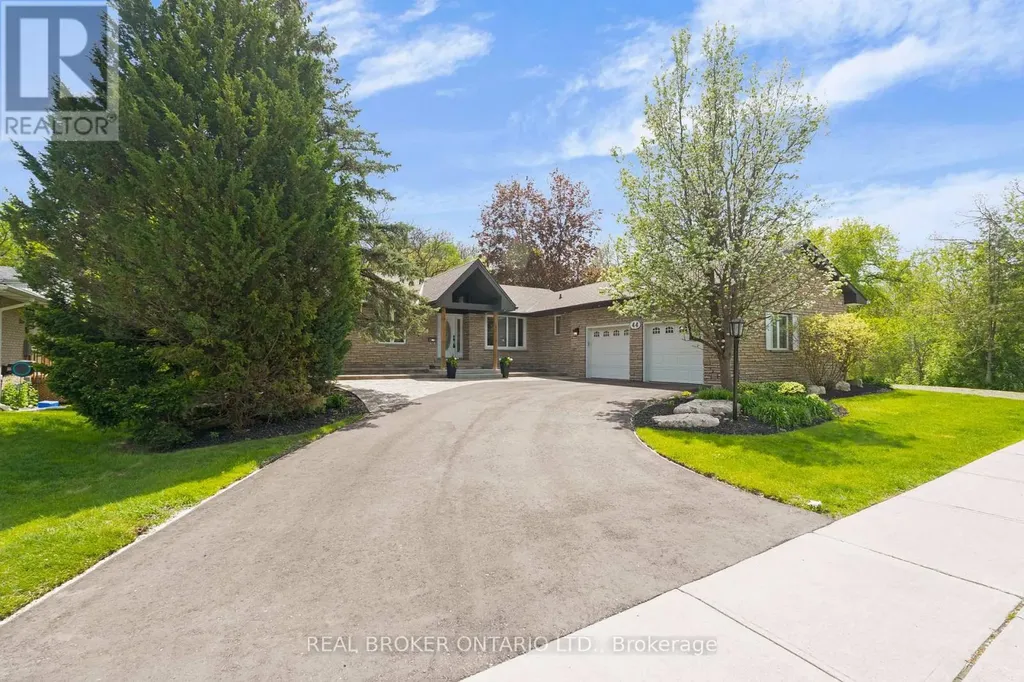 44 Hickman Street Caledon (bolton West) ON L7E 2N1