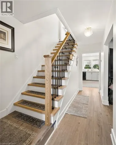 786 Stirling Avenue South Kitchener ON N2M 3K3