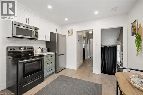 786 Stirling Avenue South Kitchener ON N2M 3K3