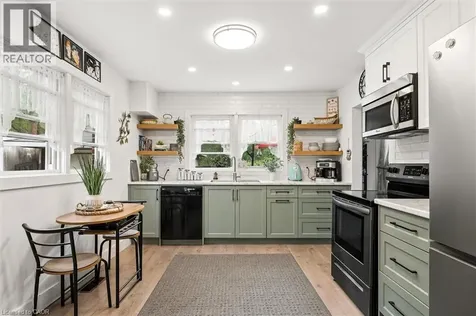 786 Stirling Avenue South Kitchener ON N2M 3K3