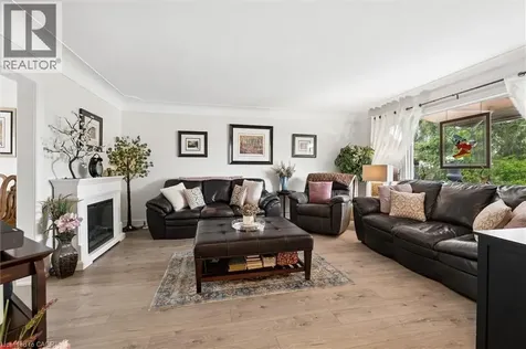 786 Stirling Avenue South Kitchener ON N2M 3K3