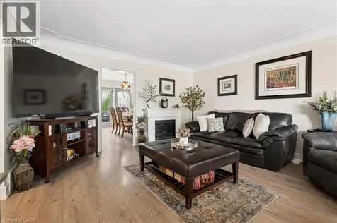 786 Stirling Avenue South Kitchener ON N2M 3K3
