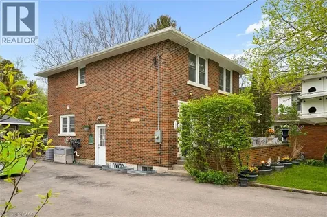 786 Stirling Avenue South Kitchener ON N2M 3K3
