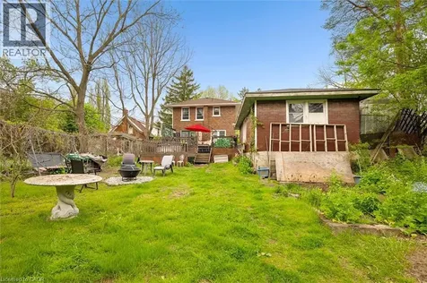 786 Stirling Avenue South Kitchener ON N2M 3K3