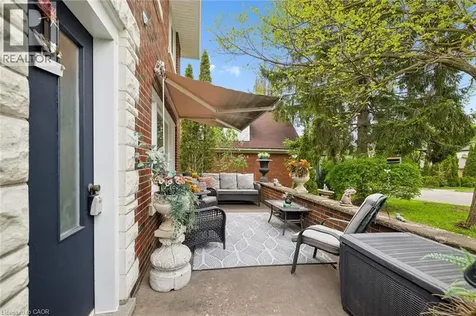 786 Stirling Avenue South Kitchener ON N2M 3K3
