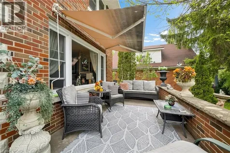 786 Stirling Avenue South Kitchener ON N2M 3K3