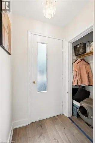 786 Stirling Avenue South Kitchener ON N2M 3K3