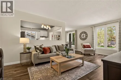 52 Latzer Crescent Brantford ON N3V 1E1