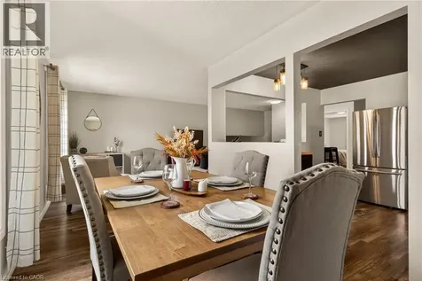52 Latzer Crescent Brantford ON N3V 1E1