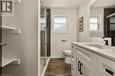 52 Latzer Crescent Brantford ON N3V 1E1