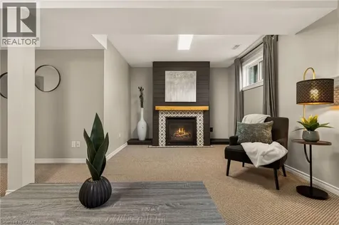 52 Latzer Crescent Brantford ON N3V 1E1