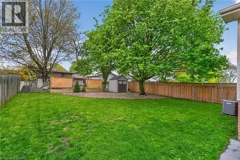 52 Latzer Crescent Brantford ON N3V 1E1