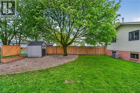 52 Latzer Crescent Brantford ON N3V 1E1