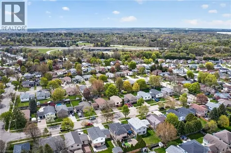 52 Latzer Crescent Brantford ON N3V 1E1