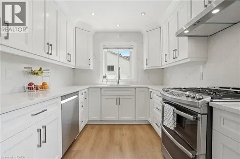 1 Oakmeadow Place St. Catharines ON L2N 5X6