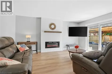1 Oakmeadow Place St. Catharines ON L2N 5X6