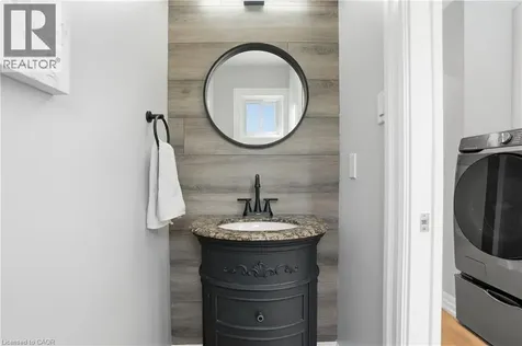 1 Oakmeadow Place St. Catharines ON L2N 5X6