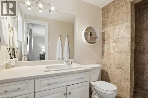 1 Oakmeadow Place St. Catharines ON L2N 5X6