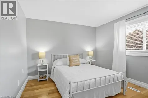 1 Oakmeadow Place St. Catharines ON L2N 5X6