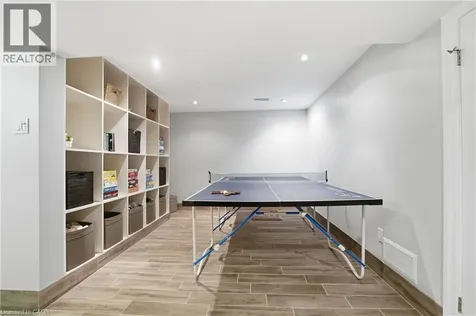 1 Oakmeadow Place St. Catharines ON L2N 5X6