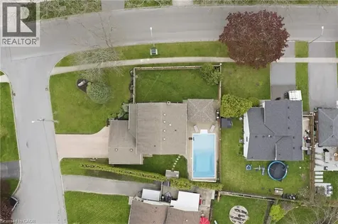 1 Oakmeadow Place St. Catharines ON L2N 5X6