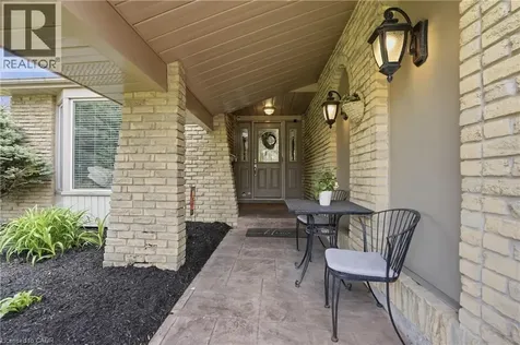 1 Oakmeadow Place St. Catharines ON L2N 5X6