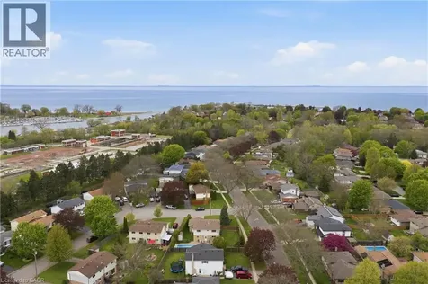 1 Oakmeadow Place St. Catharines ON L2N 5X6