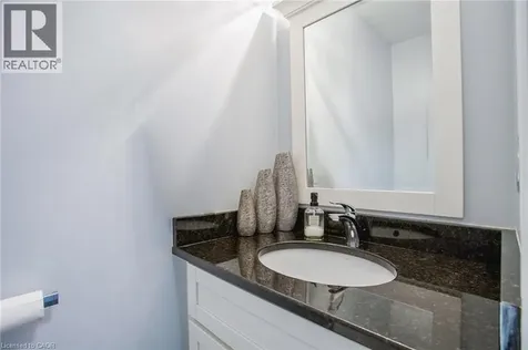 5 Shetland Drive Waterdown ON L8B 0N9