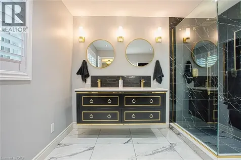 5 Shetland Drive Waterdown ON L8B 0N9