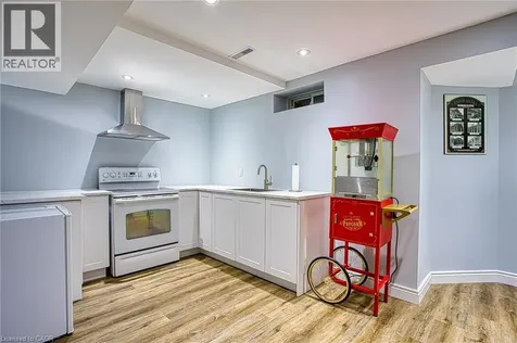 5 Shetland Drive Waterdown ON L8B 0N9