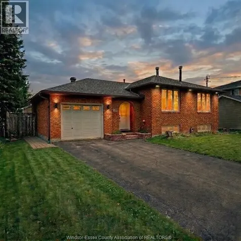 3295 Romeo Street Val Caron ON P3N 1G5