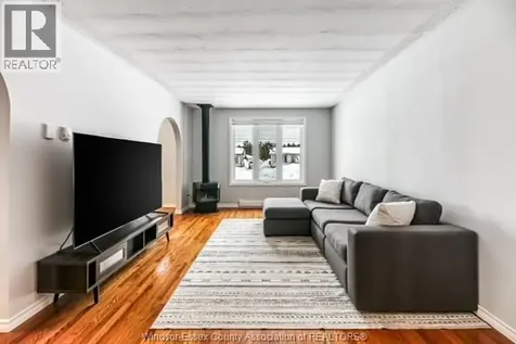 3295 Romeo Street Val Caron ON P3N 1G5