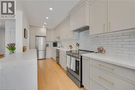 2411 Sovereign Street Oakville ON L6L 1M1