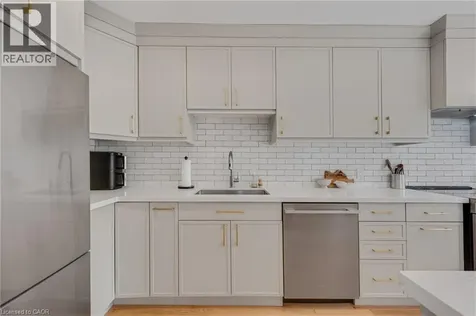 2411 Sovereign Street Oakville ON L6L 1M1