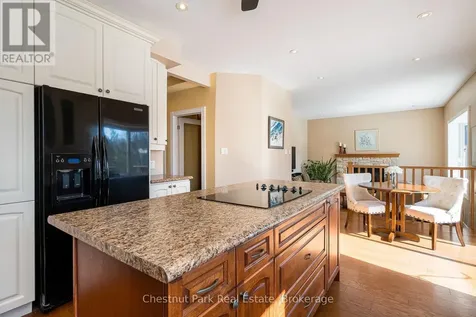 82 Stanley Street Collingwood ON L9Y 0G7