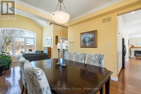 82 Stanley Street Collingwood ON L9Y 0G7