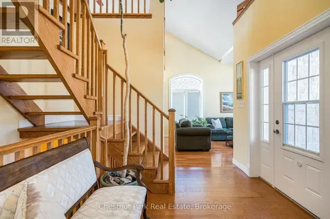 82 Stanley Street Collingwood ON L9Y 0G7