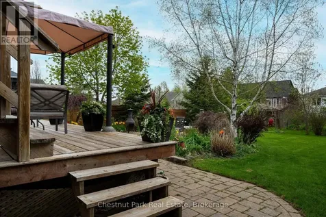 82 Stanley Street Collingwood ON L9Y 0G7