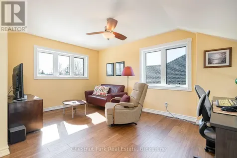 82 Stanley Street Collingwood ON L9Y 0G7