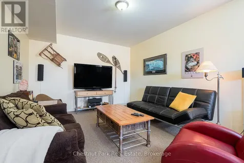 82 Stanley Street Collingwood ON L9Y 0G7