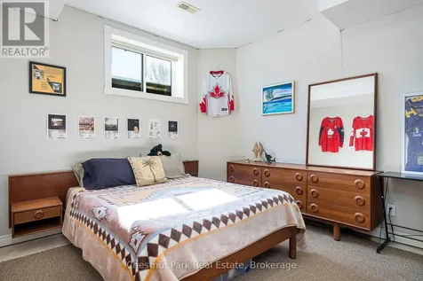 82 Stanley Street Collingwood ON L9Y 0G7