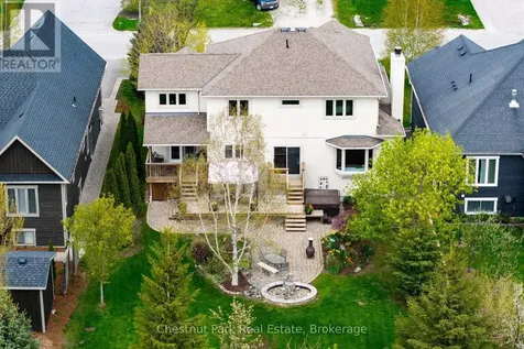 82 Stanley Street Collingwood ON L9Y 0G7