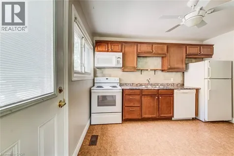 71 Brandon Avenue Kitchener ON N2M 2J2